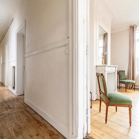 Haussmannien - - 100m2 Lejlighed