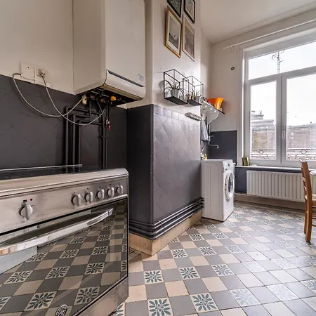 Haussmannien - - 100m2 * Lille